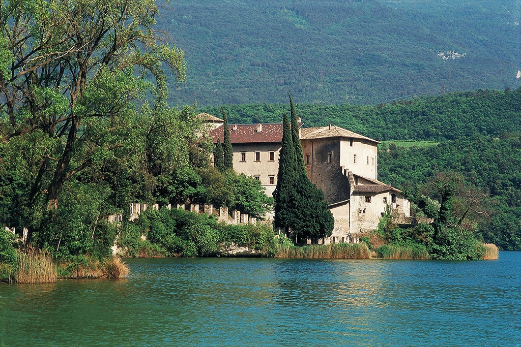 Trentino Castel Toblino